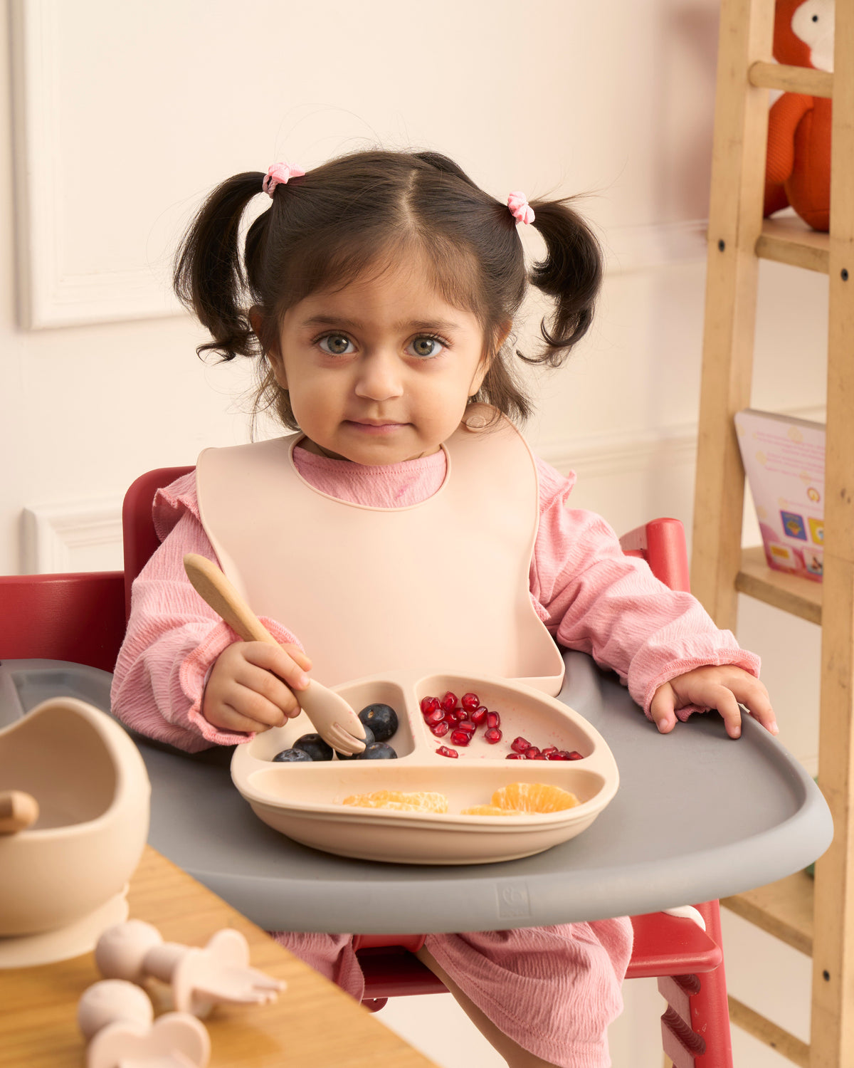 Cream MunchMate Baby Meal Set